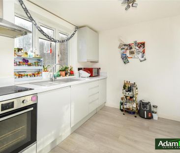 3 bedroom apartment to rent - Photo 6