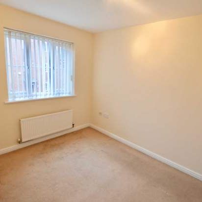 2 bedroom property to rent in Newport Pagnell - Photo 1