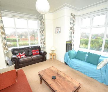 4 bedroom end of terrace house to rent - Photo 6