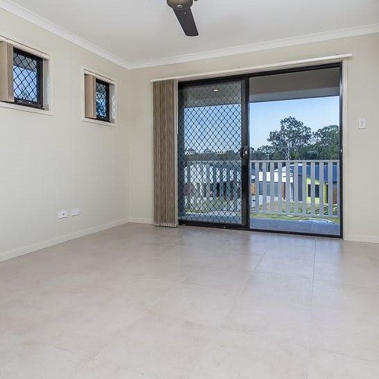 2 Bedroom Modern Duplex - Photo 1