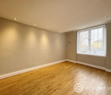 2 Bedroom Ground Flat to Rent - Photo 6
