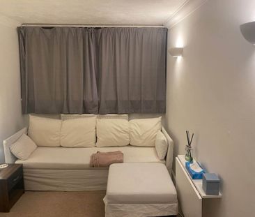 Guide Price £1,800 pcm - Available 17/01/2026 - Unfurnished - Photo 2