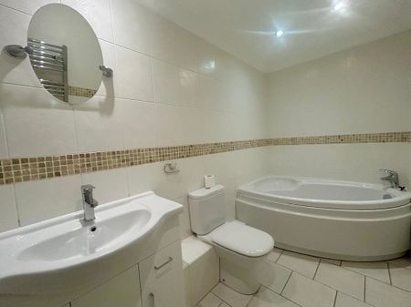 Boscombe Spa Road - Photo 5
