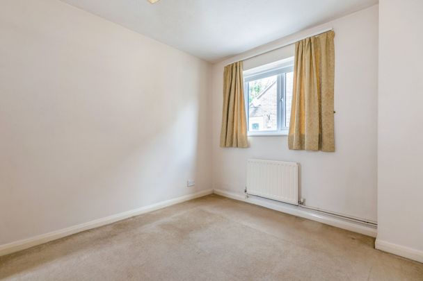1 bedroom maisonette to rent Gatland House 47A124 Station Road, Horsham, West Sussex, RH13 - Photo 1