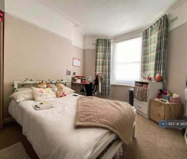 4 bedroom terraced house to rent - Photo 2