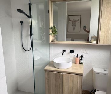 Prime Beachside Apartment in the Heart of Palm Beach - Photo 5