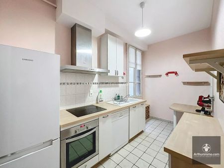 Location Appartement 4 pièces 90 m2 à Roanne - Photo 2