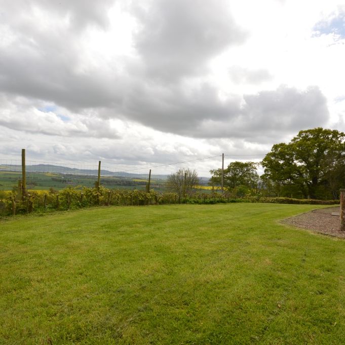 The Old Farmhouse Hilltown of Ballindean, Inchture, Perthshire - Photo 1