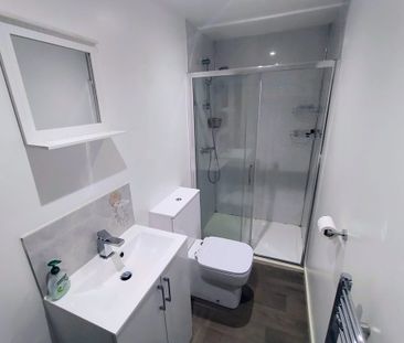 Alderwood Precinct, Northway, Sedgley - Photo 5