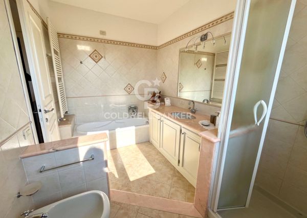 Villa in Affitto a Forte dei Marmi – Zona: Centro