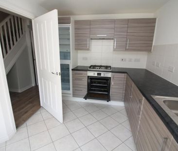 3 bedroom terraced house to rent - Photo 6