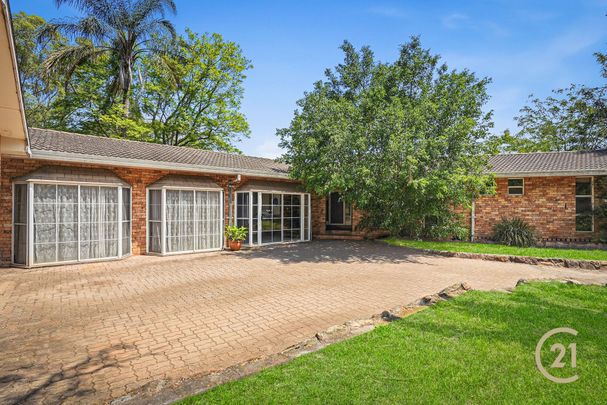 Acreage for Lease in Vineyard with Pool - Photo 1