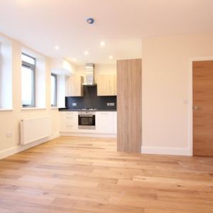 1 bedroom flat to rent - Photo 2