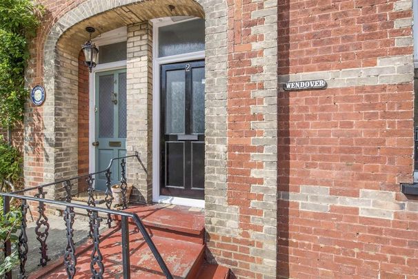 1 bedroom in a house share to rent - Photo 1