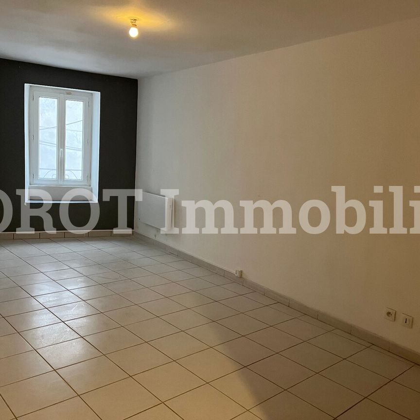 Location Appartement 57m² LAMASTRE 07270 - Photo 1