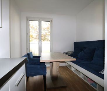 Gepflegte 3-Zimmer-Wohnung im Hochparterre mit Tiefgaragenplatz - Photo 2