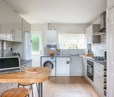 A Stunning House Share Room 5 - Photo 5