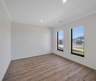 Clyde North - Photo 5