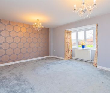 4 bed House - Detached To Let - Photo 3