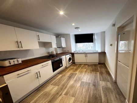 2 bedroom flat to rent - Photo 5