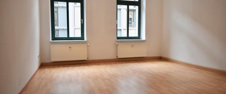 Kaßberg • Balkon • Bad mit Wanne • 2 Zimmer • Abstellraum • gepflegtes Haus • Laminat • Termin!? - Photo 1