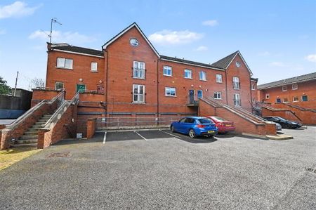 Apt 11, Kingsway Court, Dunmurry, Belfast, BT17 9SE - Photo 2