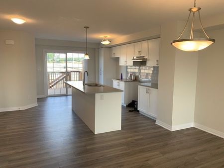 For Lease - 35 Sportsman Hill Street, Kitchener, Ontario - Photo 4