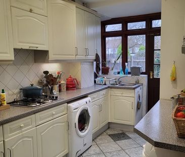 Room in a Shared House, Seafield Road, N11 - Photo 5