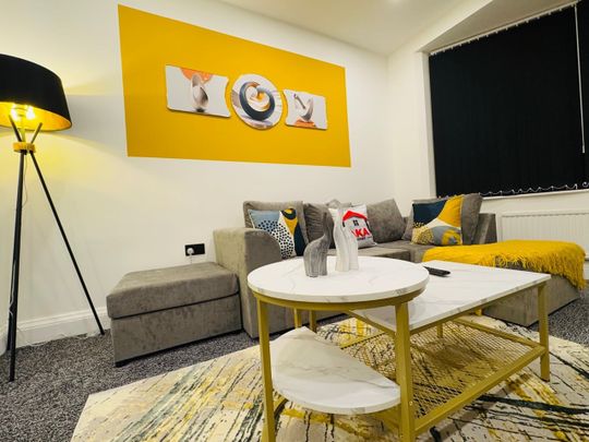 3 Bed Semi-Detached House, Aberdale Road, LE2 - Photo 1