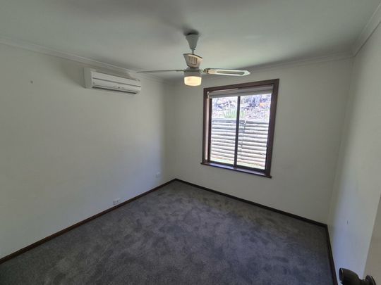 3 BEDROOM 1 BATHROOM AIRCONDITIONED HOME IN LARAPINTA - Photo 1