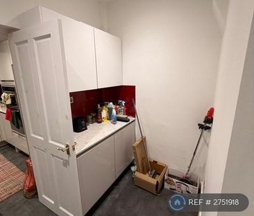 3 bedroom end of terrace house to rent - Photo 6