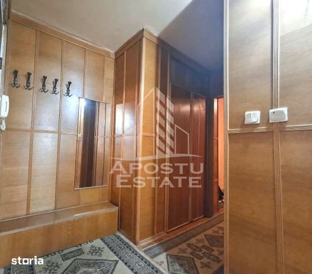 Apartament cu 3 camere de inchiriat in zona Girocului - Photo 2
