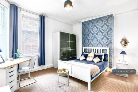 6 bedroom end of terrace house to rent - Photo 5