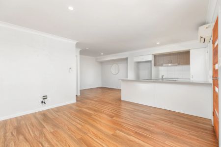 Four Bedroom Townhouse in sort after Mango Hill complex - Photo 5