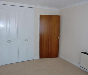 1 bedroom retirement property to rent - Photo 4