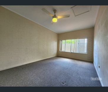 2/407 Stenner Street, Kearneys Spring, Qld 4350 - Photo 5