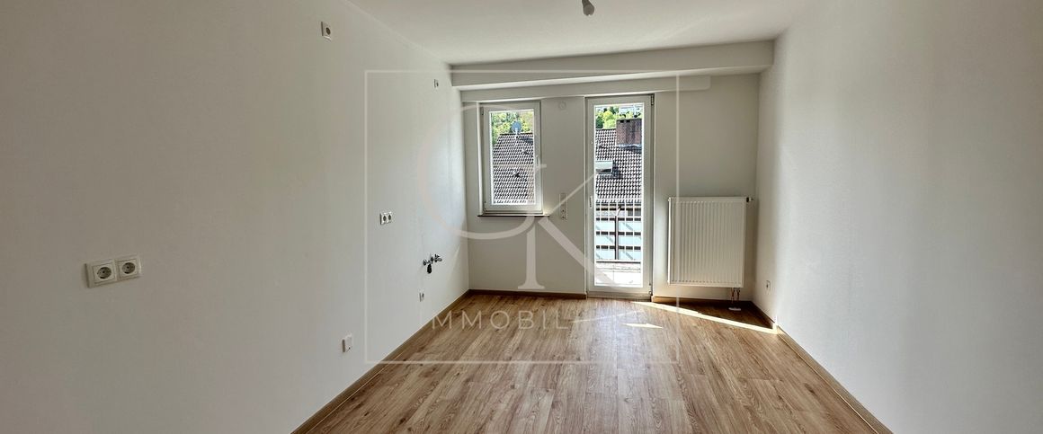Erstbezug nach Modernisierung von großzügiger 4-Zimmer-Wohnung mit Balkon & Gäste-WC - Photo 1