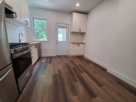 For Lease - 198 Sherman Avenue Unit# 1, Hamilton, Ontario - Photo 5