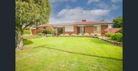 4-Bedroom House in Thornlie - Your Perfect Home Awaits! - Photo 5