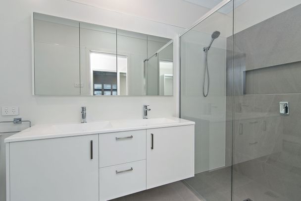 Brand New 4 Bedroom Home - Photo 1