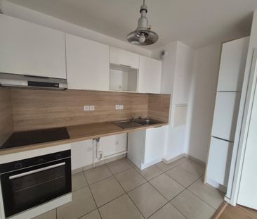 Location Appartement 3 pièces 65m² LILLE 59160 - Photo 2