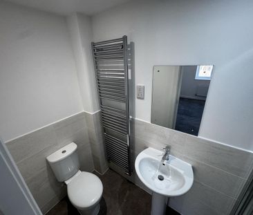 3 bedroom semi-detached house to rent - Photo 6