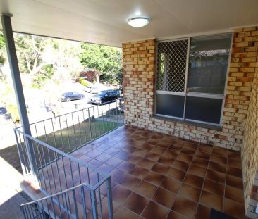 THREE BEDROOM VALUE RENTING - Photo 4