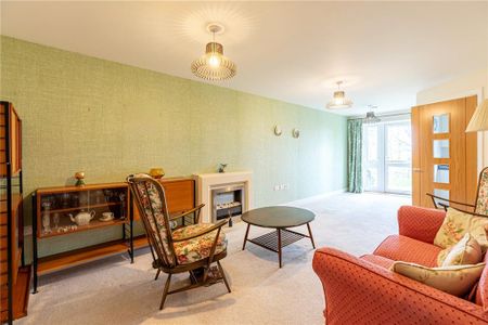 2 bedroom apartment to rent - Photo 2