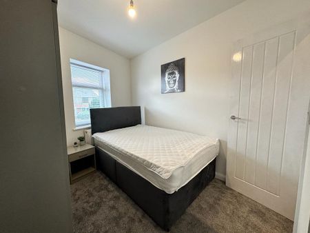 1 bed house share to rent in Brunshaw Road, Burnley, BB10 - Photo 4