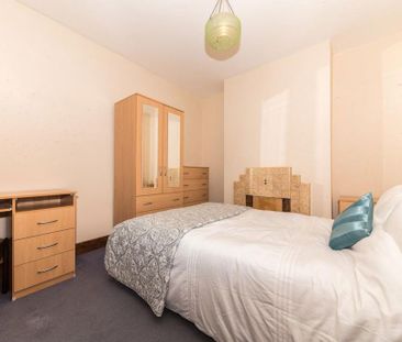 4 bedroom house to rent - Photo 3