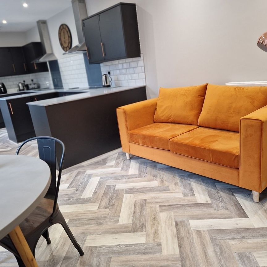 Room in a Shared House, Friars Road, CV1 - Photo 1