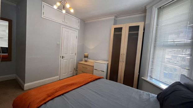 1 bedroom house of multiple occupation to rent - Photo 1