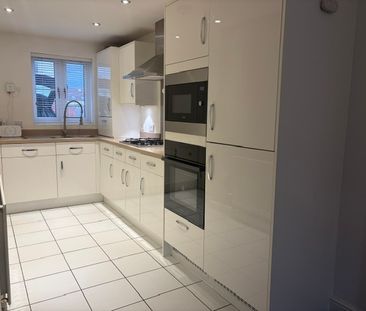 3 Bed, 2.5 Bath Townhouse in Castleford - Photo 5