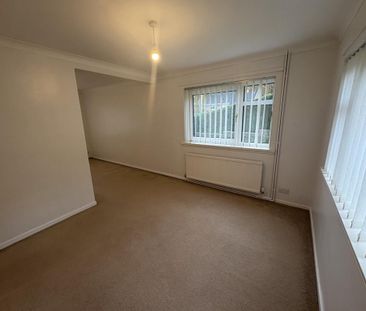 3 bedroom detached house to rent - Photo 2